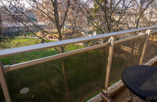 Monplaisir Apartment | Cozy Apartment - Le Monplaisir