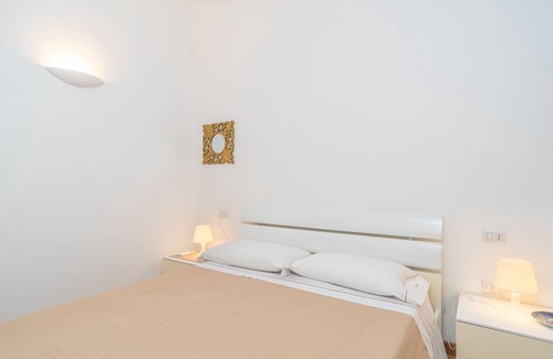 San Pantaleo Apartment | Cozy Apartment "Lemon San Pantaleo" with Shared Pool, A/C & Terrace