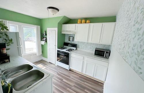 Liverpool Apartment | Cozy apartment Liverpool NY