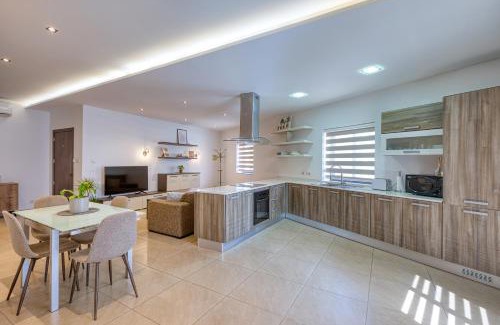 Kalkara Apartment | Cozy Apartment minutes to seafront