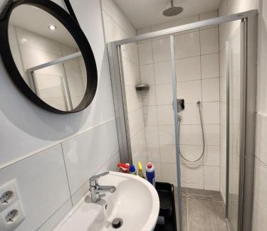 Neusass Old Town Apartment | Cozy Apartment mit WIFI, Aufzug & Kostenlos Parken EL-Living