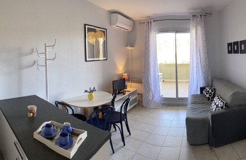 Valras-Plage Apartment | COZY APARTMENT, MODERN, BRIGHT, BEAUTIFUL SWIMMING POOL 4 PERS. FULLY RENOVATED