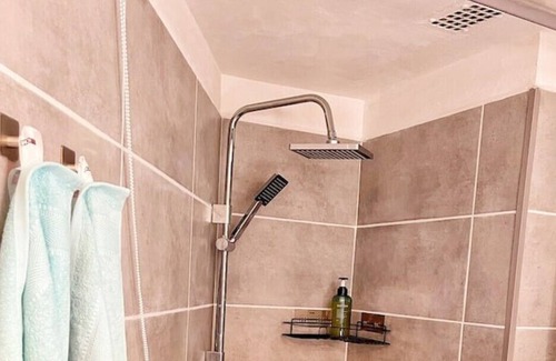 Rath Apartment | Cozy apartment near Düsseldorf Airport - with balcony