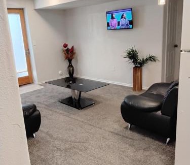 Lake Point Apartment | Cozy Apartment Near Hiking Trails & SLC Airport