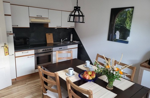 Sachsenhausen Condo | Cozy apartment on the 1st floor, near Edersee, good infrastructure, pet-friendly.