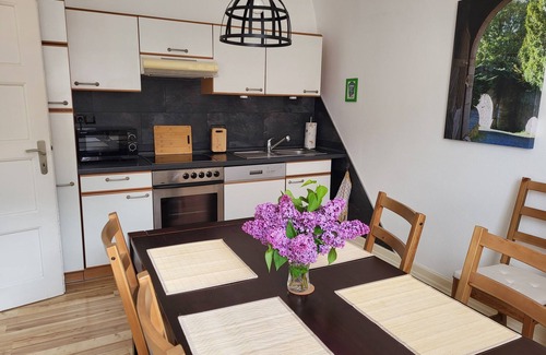 Sachsenhausen Condo | Cozy apartment on the 1st floor, near Edersee, good infrastructure, pet-friendly.