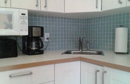 Pompano Beach Apartment | COZY APARTMENT OVER THE INTRACOASTAL CANAL, ONE BLOCK TO THE BEACH, WATER VIEWS