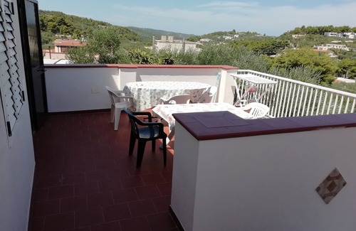 Defensola Villa | Cozy apartment sleeps 12 in Villa Daniel in Vieste Gargano Puglia