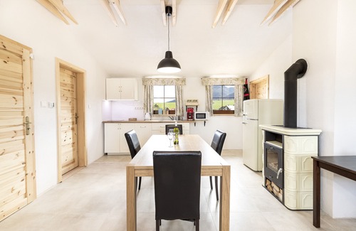 Lazisko Apartment | Cozy apartment with a balcony and mountain view in Chalet