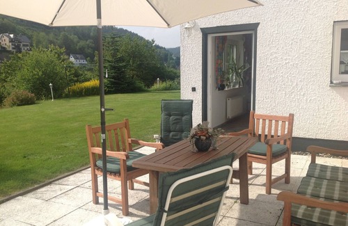 Schwalefeld Apartment | ☀️☀️☀️ cozy apartment with additional room to expand