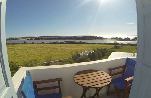 Naxos Apartment | Cozy apartment, with amazing sea views, privacy, next to beach