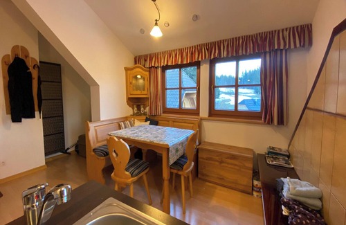 Mariapfarr Apartment | Cozy apartment with balcony near ski resorts