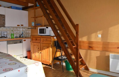 Pyrenees 2000 Apartment | Cozy apartment with mezzanine and parking, close to ski slopes