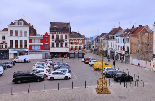 Tourcoing Apartment | Cozy Apartment with View of the Grand Place 6 p