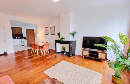 Tourcoing Apartment | Cozy Apartment with View of the Grand Place 6 p