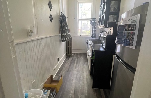 Davenport Apartment | Cozy apartment with WiFi and AC in fantastic Davenport, great location!
