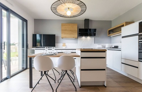 Prefailles Cottage | Cozy Apartments with Pool, SPA & Beach Access