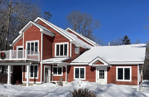 West Dover Apartment | Cozy apt 1 mile from Mt. Snow. New remodel, monthly rental - utilities included!