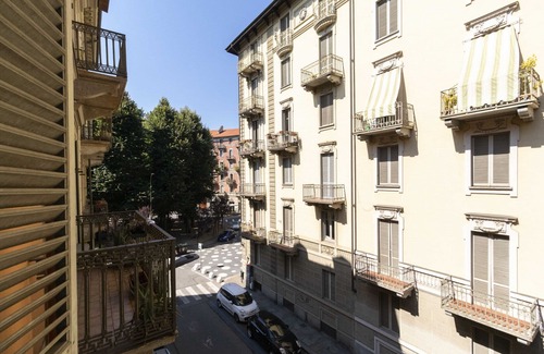 Vanchiglia Apartment | Cozy Apt 2 minutes from the 'Mole Antonelliana'!x2