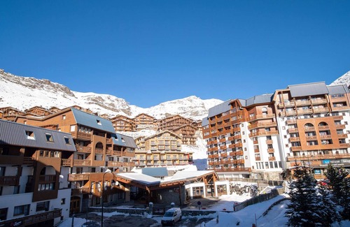 Val-Thorens Apartment | Cozy apt in Val Thorens for 4, near slopes and amenities