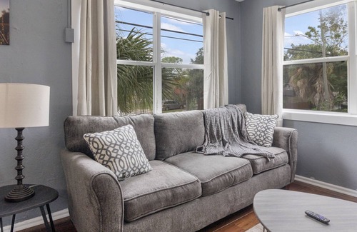 United Central Apartment | Cozy Apt Near beach and Downtown