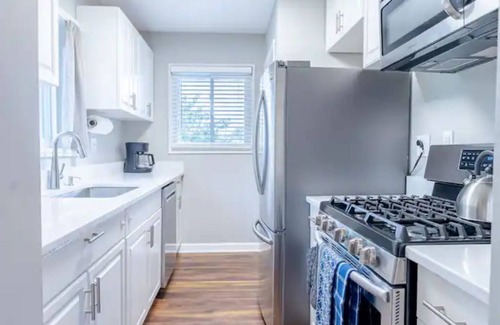 Claremont House | Cozy Arlington House: Family Friendly:15-min DC