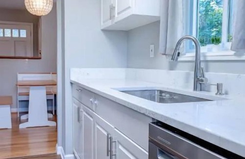 Claremont House | Cozy Arlington House: Family Friendly:15-min DC