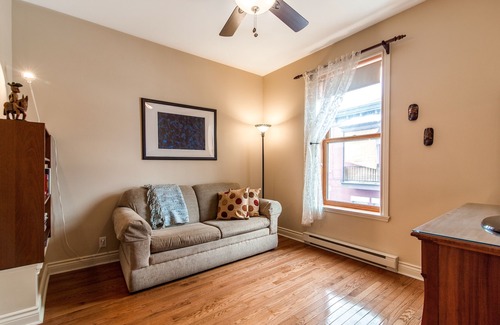 Saint Henri Apartment | Cozy Atwater Canal 2 - NICE 2 BR APARTMENT + HUGE DECK near DOWNTOWN, SUBWAY