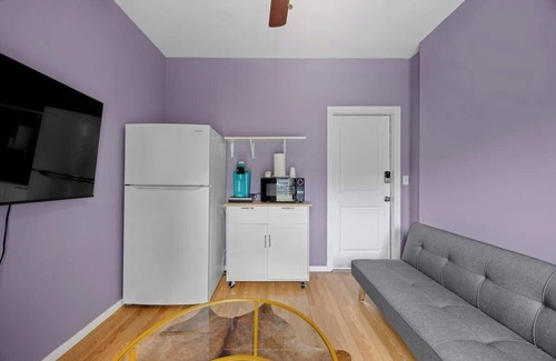 Pico - Robertson House | Cozy Backhouse Stay – Sleeps 2 Beverly Hills Adj