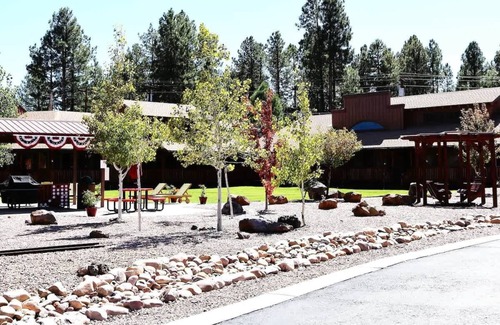 Pinetop Condo | Cozy Basecamp in the White Mountains 1BR