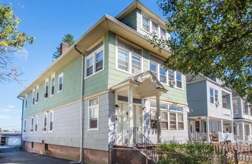 Passaic Apartment | Cozy Basement 2 Bed in Passaic