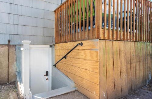 Passaic Apartment | Cozy Basement 2 Bed in Passaic