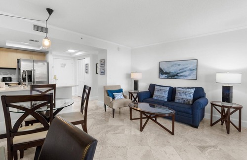 Coconut Grove Condo | Cozy Bayfront Condo: Full Kitchen & Pool Access