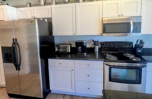 Holiday Isle Condo | Cozy Beach Condo in Destin’s Sandpiper Cove #1074