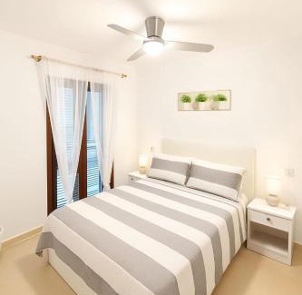 Son Xoriguer Apartment | Cozy Beach Flat-4min to Sea