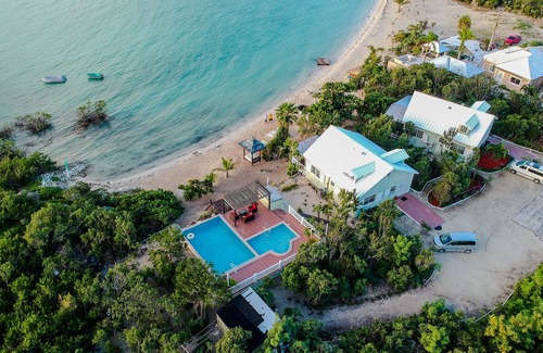 Leeward Settlement Cottage | Cozy Beach House 2 on Kite Boarding Beach. Silver Palm Cottage #2