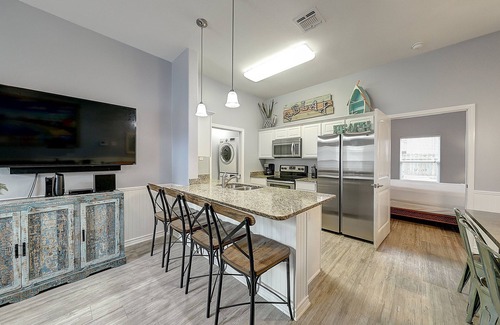 Corpus Christi House | Cozy Beach House with Pool & Private Hot Tub - Walk to Bay | Beach, Dog-Friendly