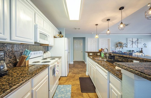 Surfside Beach House | Cozy Beach House with Fantastic Beach and Bay View!
