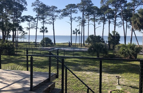 East End House | Cozy Beach House with large deck and stunning bay view