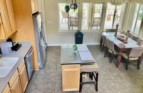 Plantation House | Cozy beach in a private community. 4-bdr/3.5-bath. Sleeps 12. Min 3-night stay.