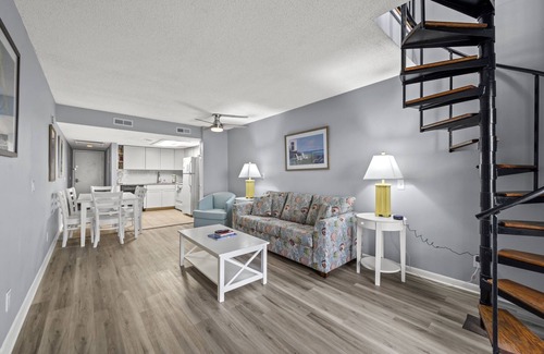Windy Hill Condo | Cozy Beachfront condo + Free Attraction Tickets!