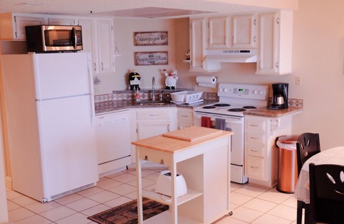 South Padre Island Condo | Cozy BeachFront Condo with Oversized Balcony and Amazing Views