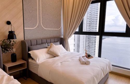 Central District Apartment | Cozy Beachfront Seaview with 2 CarParks FOC Netflix Access and YouTube Premium 3Beds3Bath 6-11pax by Minshuku