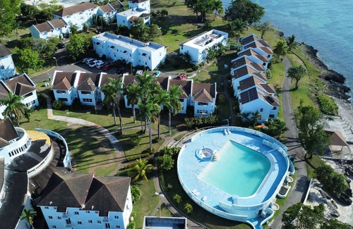 Orange Bay Apartment | Cozy Beachfront Studio apartment, private pool & Beach in Negril, Jamaica. #145