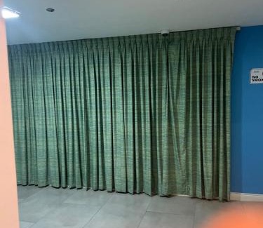 Portmore Apartment | Cozy Beachfront View