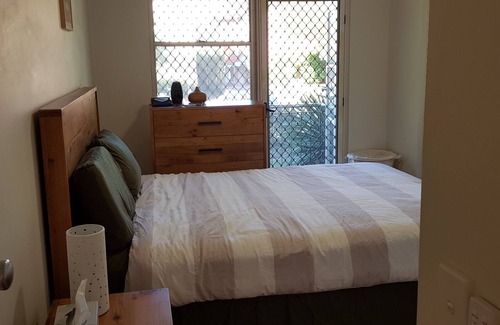 Dee Why Apartment | Cozy Beachside Apartment 5 Minutes Walk To Beach