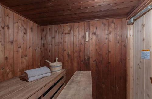 Tofte Apartment | Cozy Bear Den - Sauna New Kitchen Fireplace Large