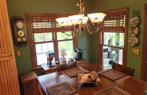 Cedar Bluff House | Cozy Bear Paradise on Weiss Lake in the foothills of the Appalachian Mountains