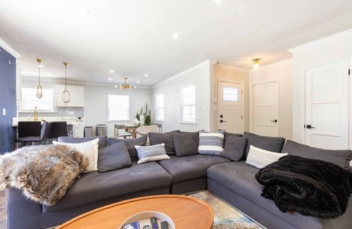 West Athens House | COZY BEAUTIFUL SOUTH LA HOME - LAX/RAMS/Sofi Stadium/Southbay