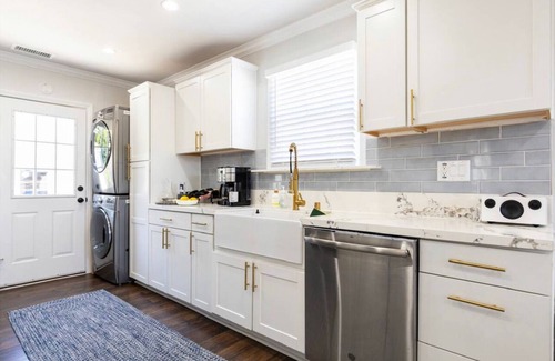 West Athens House | COZY BEAUTIFUL SOUTH LA HOME - LAX/RAMS/Sofi Stadium/Southbay